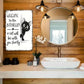 Panneau vintage en aluminium représentant une vache des Highlands : décoration murale de salle de bains en noir et blanc avec l'inscription humoristique « Are You Pooping? »