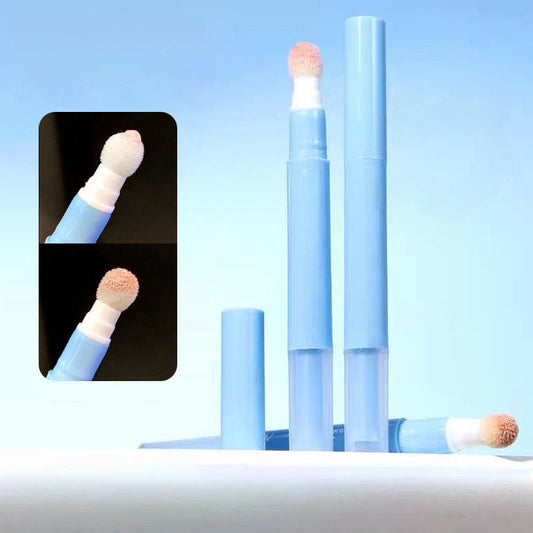Crayon correcteur hydratant avec embout éponge